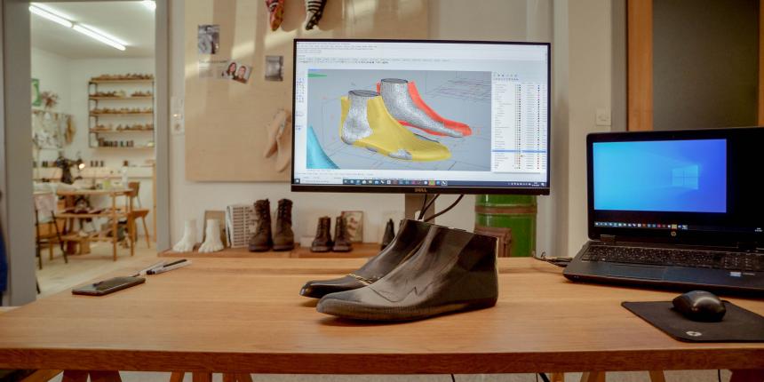 Izdelava obutve na podlagi podatkov 3D skena stopal (foto: Aleš Kacin, delavnica AK Alojz Karner, Žiri)
